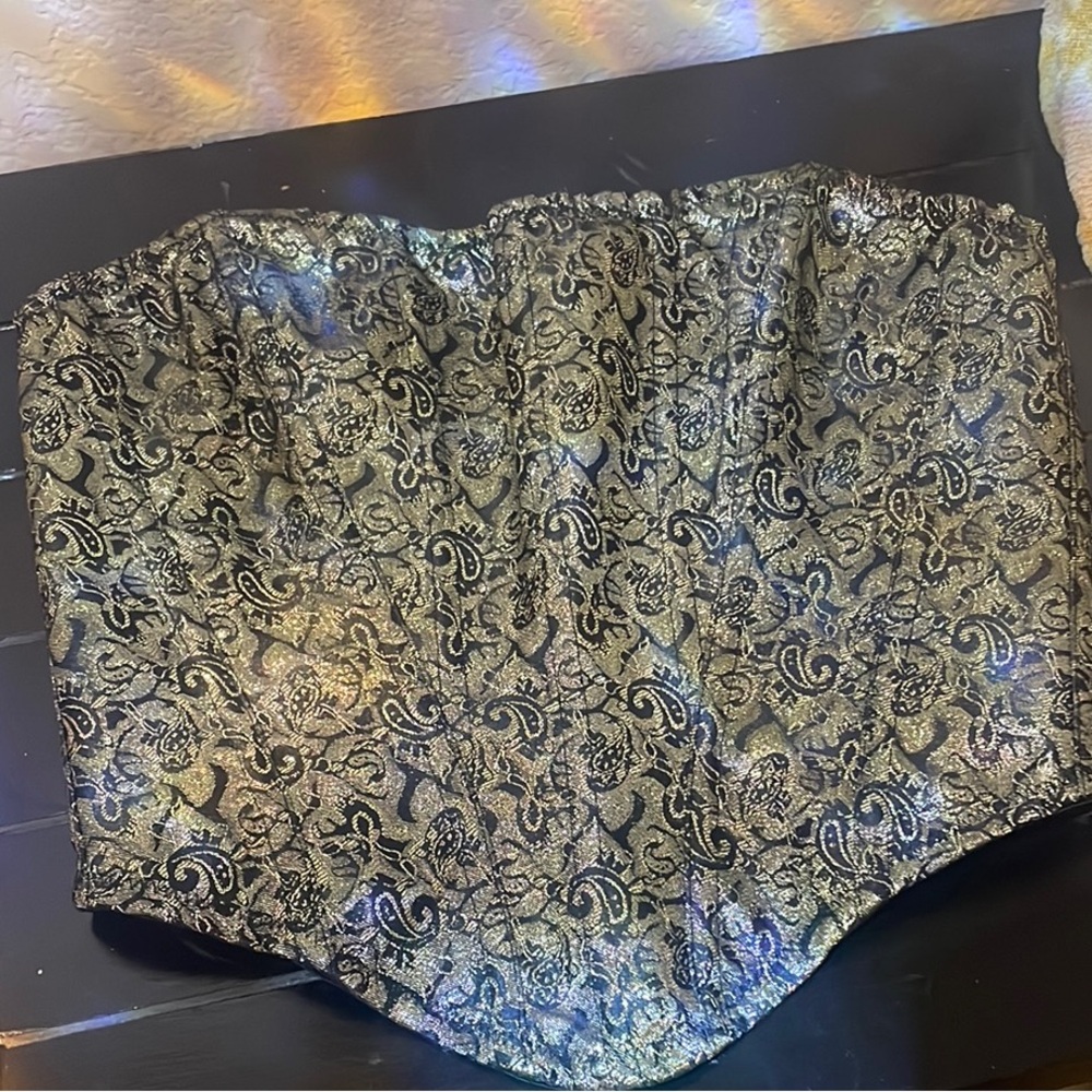 Elegant Black and Gold Women's Shorts